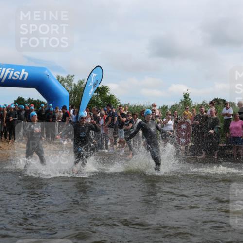 21.06.2026 - Viking Triathlon Michael Strokosch http://msf.ph/oto/9820895 21.06.2026 10:02:34 Schwimmen 83, 99, 100, 126, 220, 325, 386, 462, 485, 513, 560, 579, 604, 651 meine-sportfotos.de