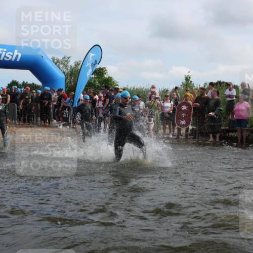 21.06.2026 - Viking Triathlon Michael Strokosch http://msf.ph/oto/9820901 21.06.2026 10:02:39 Schwimmen 16, 83, 99, 100, 186, 325, 372, 386, 440, 462, 485, 513, 560, 579, 636, 653 meine-sportfotos.de