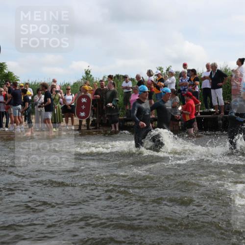 21.06.2026 - Viking Triathlon Michael Strokosch http://msf.ph/oto/9820909 21.06.2026 10:02:42 Schwimmen 16, 83, 99, 100, 186, 372, 386, 440, 462, 485, 513, 560, 579, 636, 653 meine-sportfotos.de