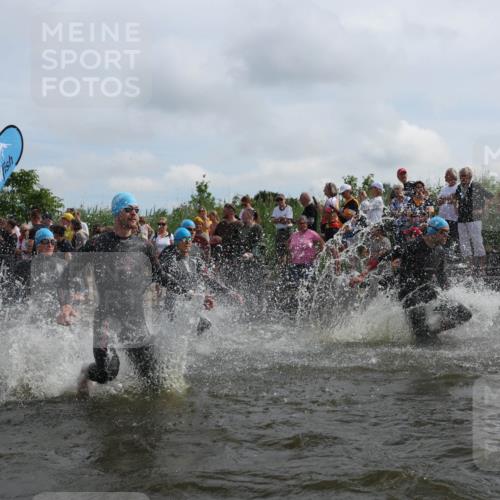 21.06.2026 - Viking Triathlon Michael Strokosch http://msf.ph/oto/9820922 21.06.2026 10:02:49 Schwimmen 16, 20, 64, 73, 111, 171, 186, 219, 315, 372, 440, 530, 553, 634, 636, 653 meine-sportfotos.de