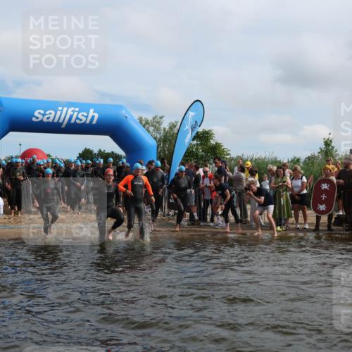 21.06.2026 - Viking Triathlon Michael Strokosch http://msf.ph/oto/9820930 21.06.2026 10:02:53 Schwimmen 20, 64, 73, 111, 171, 219, 315, 530, 553, 634 meine-sportfotos.de