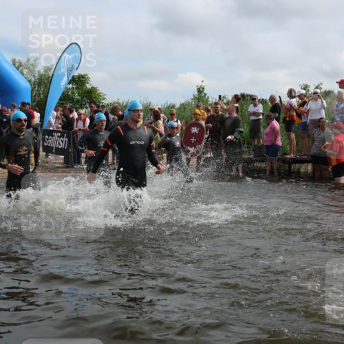21.06.2026 - Viking Triathlon Michael Strokosch http://msf.ph/oto/9820949 21.06.2026 10:03:00 Schwimmen 64, 80, 82, 111, 199, 219, 233, 395, 407, 475, 530, 545, 546, 612, 634 meine-sportfotos.de