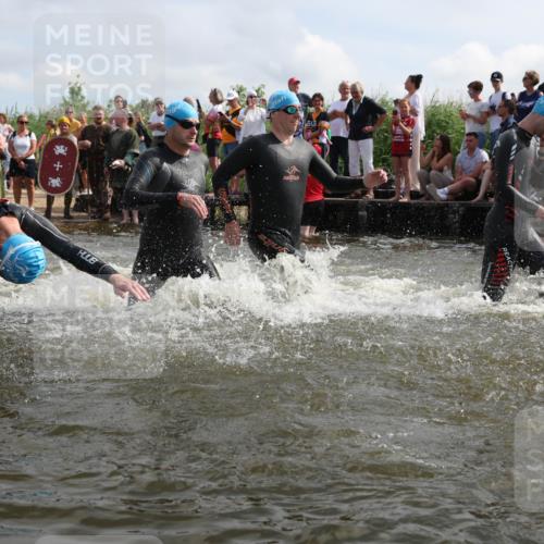 21.06.2026 - Viking Triathlon Michael Strokosch http://msf.ph/oto/9820967 21.06.2026 10:03:06 Schwimmen 49, 80, 82, 199, 200, 233, 348, 356, 395, 404, 407, 475, 545, 546, 612 meine-sportfotos.de