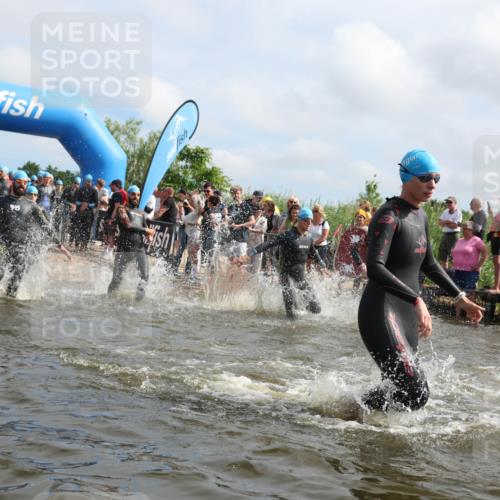 21.06.2026 - Viking Triathlon Michael Strokosch http://msf.ph/oto/9821020 21.06.2026 10:03:33 Schwimmen 53, 84, 95, 118, 143, 229, 251, 303, 323, 327, 328, 340, 364, 423, 457, 458, 556, 559, 656, 667 meine-sportfotos.de