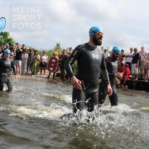 21.06.2026 - Viking Triathlon Michael Strokosch http://msf.ph/oto/9821032 21.06.2026 10:03:36 Schwimmen 53, 84, 95, 143, 229, 251, 303, 323, 327, 340, 423, 457, 458, 559, 656 meine-sportfotos.de