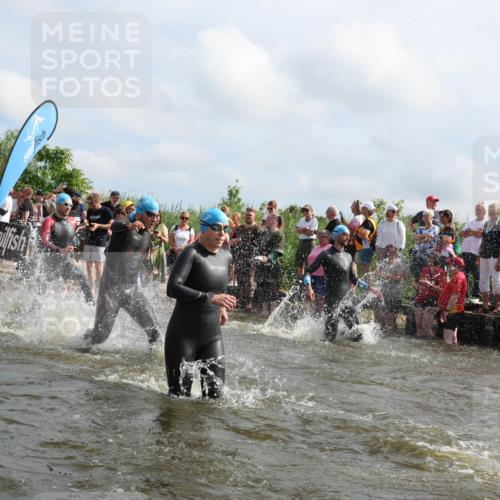 21.06.2026 - Viking Triathlon Michael Strokosch http://msf.ph/oto/9821036 21.06.2026 10:03:38 Schwimmen 53, 95, 137, 144, 229, 251, 323, 327, 340, 423, 436, 450, 458, 521, 559 meine-sportfotos.de
