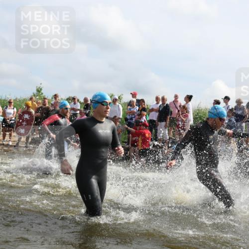 21.06.2026 - Viking Triathlon Michael Strokosch http://msf.ph/oto/9821040 21.06.2026 10:03:39 Schwimmen 53, 95, 137, 144, 229, 251, 323, 327, 340, 423, 436, 450, 458, 521, 559 meine-sportfotos.de