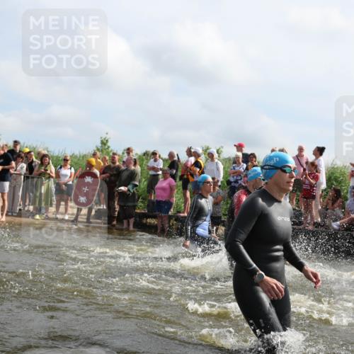 21.06.2026 - Viking Triathlon Michael Strokosch http://msf.ph/oto/9821042 21.06.2026 10:03:40 Schwimmen 53, 95, 137, 144, 229, 251, 323, 327, 340, 423, 436, 450, 458, 521, 559 meine-sportfotos.de
