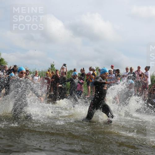21.06.2026 - Viking Triathlon Michael Strokosch http://msf.ph/oto/9821050 21.06.2026 10:03:45 Schwimmen 137, 144, 229, 267, 287, 291, 323, 339, 340, 436, 450, 458, 521, 559, 649 meine-sportfotos.de