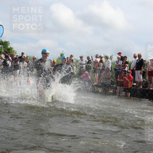 21.06.2026 - Viking Triathlon Michael Strokosch http://msf.ph/oto/9821081 21.06.2026 10:04:00 Schwimmen 122, 195, 197, 266, 268, 279, 333, 384, 460, 531, 552, 554, 608, 645, 654 meine-sportfotos.de