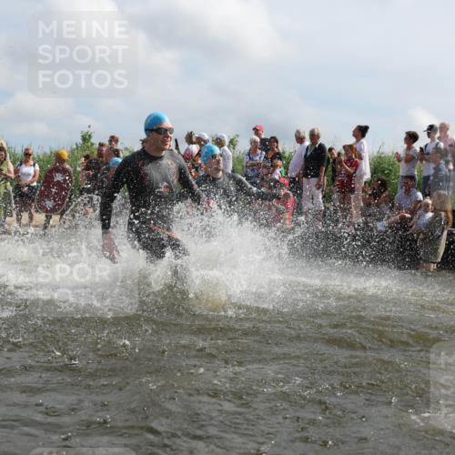 21.06.2026 - Viking Triathlon Michael Strokosch http://msf.ph/oto/9821083 21.06.2026 10:04:00 Schwimmen 122, 195, 197, 266, 268, 279, 333, 384, 460, 531, 552, 554, 608, 645, 654 meine-sportfotos.de