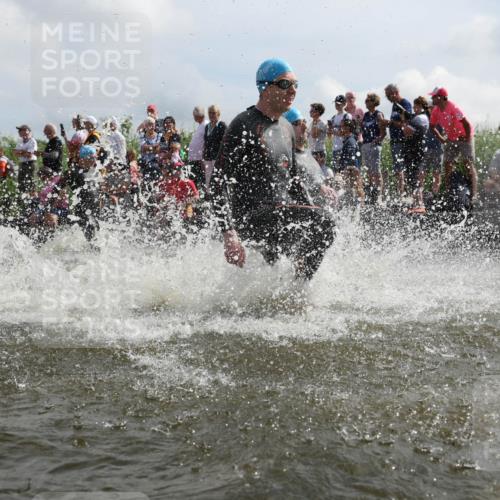 21.06.2026 - Viking Triathlon Michael Strokosch http://msf.ph/oto/9821086 21.06.2026 10:04:01 Schwimmen 122, 195, 197, 266, 268, 279, 333, 384, 460, 531, 552, 554, 608, 645, 654 meine-sportfotos.de