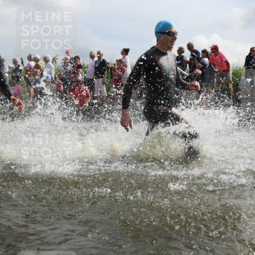 21.06.2026 - Viking Triathlon Michael Strokosch http://msf.ph/oto/9821087 21.06.2026 10:04:01 Schwimmen 122, 195, 197, 266, 268, 279, 333, 384, 460, 531, 552, 554, 608, 645, 654 meine-sportfotos.de
