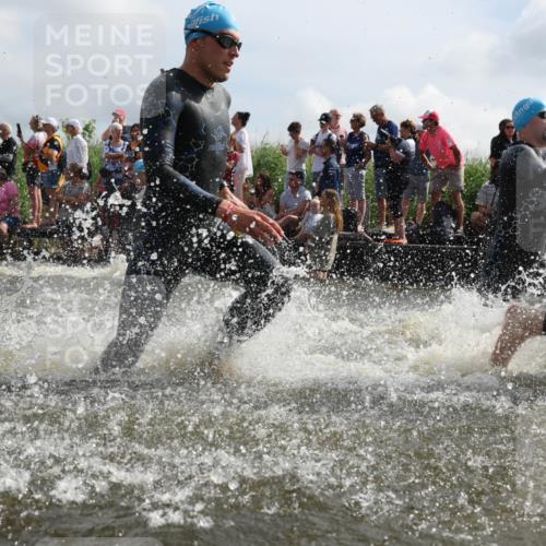 21.06.2026 - Viking Triathlon Michael Strokosch http://msf.ph/oto/9821089 21.06.2026 10:04:02 Schwimmen 122, 195, 197, 266, 268, 279, 333, 384, 460, 531, 552, 554, 608, 645, 654 meine-sportfotos.de