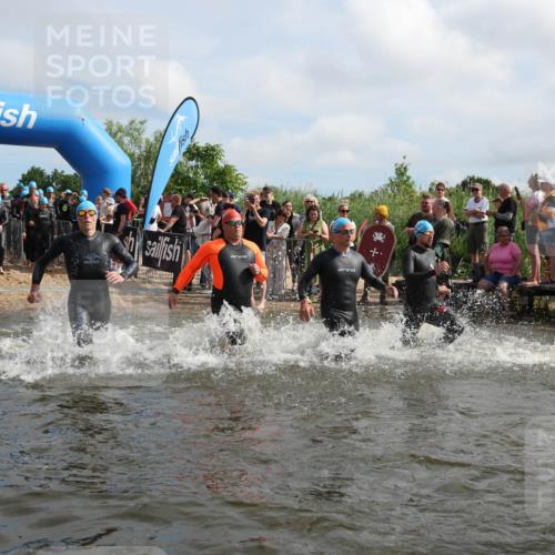 21.06.2026 - Viking Triathlon Michael Strokosch http://msf.ph/oto/9821094 21.06.2026 10:04:06 Schwimmen 122, 195, 197, 243, 266, 269, 279, 333, 384, 397, 400, 460, 496, 645, 654 meine-sportfotos.de