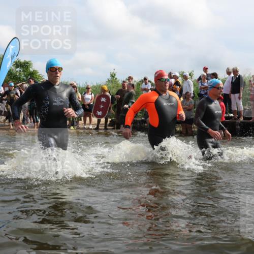 21.06.2026 - Viking Triathlon Michael Strokosch http://msf.ph/oto/9821100 21.06.2026 10:04:07 Schwimmen 122, 195, 197, 243, 266, 269, 279, 333, 384, 397, 400, 460, 496, 645, 654 meine-sportfotos.de
