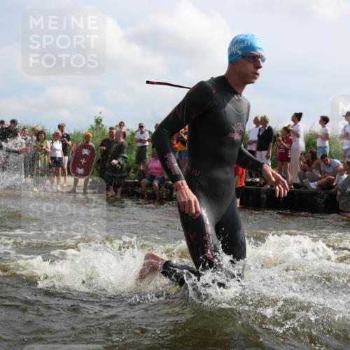 21.06.2026 - Viking Triathlon Michael Strokosch http://msf.ph/oto/9821119 21.06.2026 10:04:14 Schwimmen 96, 205, 213, 227, 239, 243, 256, 269, 377, 397, 400, 411, 496, 526, 666 meine-sportfotos.de