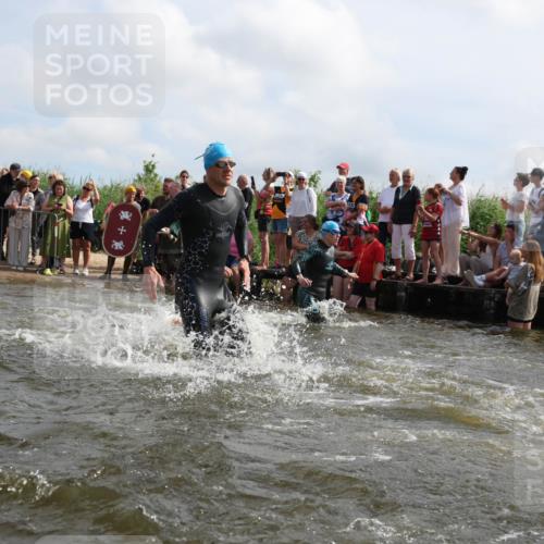 21.06.2026 - Viking Triathlon Michael Strokosch http://msf.ph/oto/9821129 21.06.2026 10:04:17 Schwimmen 96, 205, 213, 227, 239, 243, 256, 269, 377, 397, 400, 411, 496, 526, 666 meine-sportfotos.de