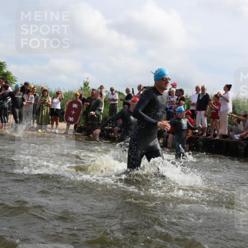 21.06.2026 - Viking Triathlon Michael Strokosch http://msf.ph/oto/9821130 21.06.2026 10:04:18 Schwimmen 96, 179, 205, 213, 227, 239, 243, 256, 269, 377, 397, 400, 411, 496, 526, 602, 614, 666 meine-sportfotos.de