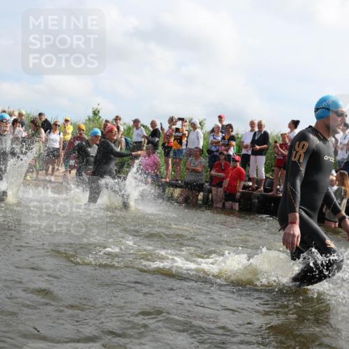 21.06.2026 - Viking Triathlon Michael Strokosch http://msf.ph/oto/9821171 21.06.2026 10:04:35 Schwimmen 63, 125, 167, 231, 232, 349, 358, 398, 425, 465, 473, 484, 511, 590, 647, 658 meine-sportfotos.de