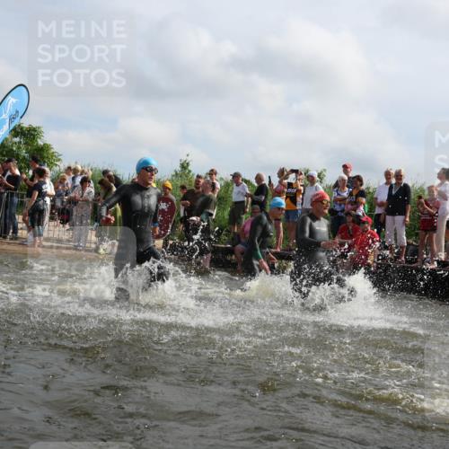 21.06.2026 - Viking Triathlon Michael Strokosch http://msf.ph/oto/9821173 21.06.2026 10:04:36 Schwimmen 63, 125, 167, 231, 232, 349, 358, 398, 425, 465, 473, 484, 511, 590, 647, 658 meine-sportfotos.de