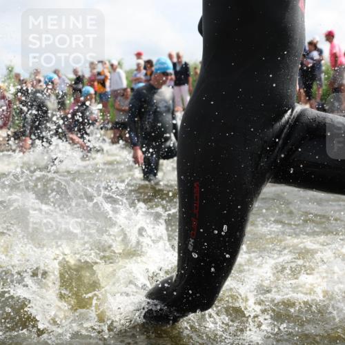 21.06.2026 - Viking Triathlon Michael Strokosch http://msf.ph/oto/9821191 21.06.2026 10:04:41 Schwimmen 44, 63, 150, 167, 231, 232, 247, 349, 355, 358, 425, 473, 484, 511, 647 meine-sportfotos.de