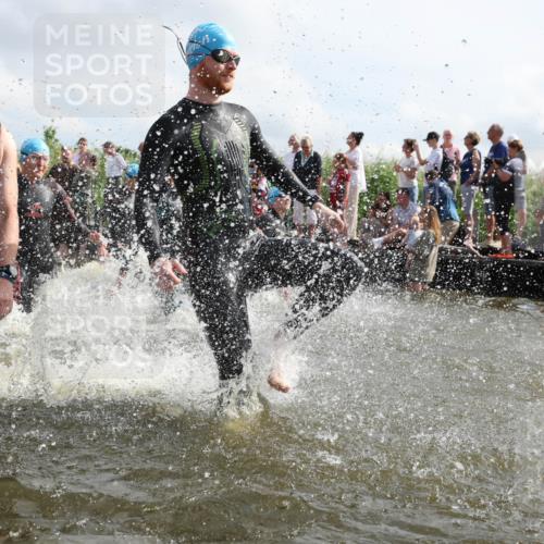 21.06.2026 - Viking Triathlon Michael Strokosch http://msf.ph/oto/9821206 21.06.2026 10:04:51 Schwimmen 22, 34, 44, 150, 175, 214, 247, 286, 351, 353, 355, 456, 492, 508 meine-sportfotos.de