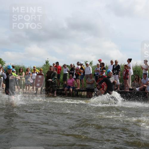 21.06.2026 - Viking Triathlon Michael Strokosch http://msf.ph/oto/9821226 21.06.2026 10:05:05 Schwimmen 165, 225, 296, 297, 301, 304, 318, 350, 370, 442, 461, 497, 516, 562, 650 meine-sportfotos.de