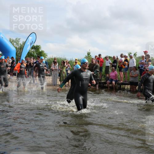 21.06.2026 - Viking Triathlon Michael Strokosch http://msf.ph/oto/9821235 21.06.2026 10:05:09 Schwimmen 165, 225, 296, 297, 301, 304, 370, 442, 497, 519, 562, 601, 617 meine-sportfotos.de