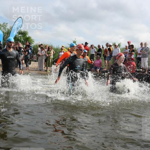 21.06.2026 - Viking Triathlon Michael Strokosch http://msf.ph/oto/9821255 21.06.2026 10:05:17 Schwimmen 33, 165, 198, 211, 296, 301, 341, 370, 472, 493, 519, 562, 601, 617, 632 meine-sportfotos.de