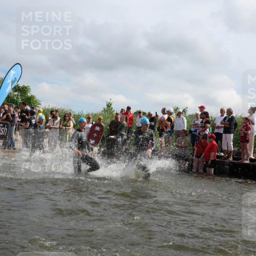 21.06.2026 - Viking Triathlon Michael Strokosch http://msf.ph/oto/9821274 21.06.2026 10:05:25 Schwimmen 33, 86, 88, 230, 302, 308, 330, 331, 341, 414, 452, 459, 472, 493, 632 meine-sportfotos.de