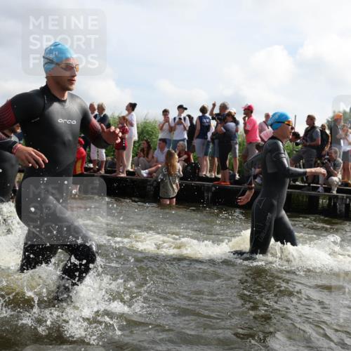 21.06.2026 - Viking Triathlon Michael Strokosch http://msf.ph/oto/9821281 21.06.2026 10:05:27 Schwimmen 33, 86, 88, 230, 302, 308, 330, 331, 341, 414, 452, 459, 472, 493, 632 meine-sportfotos.de