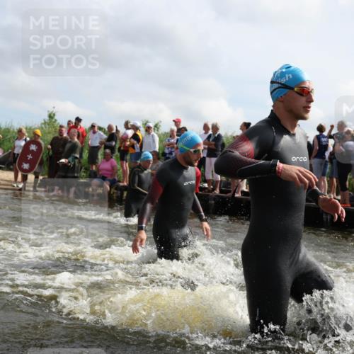21.06.2026 - Viking Triathlon Michael Strokosch http://msf.ph/oto/9821282 21.06.2026 10:05:27 Schwimmen 33, 86, 88, 230, 302, 308, 330, 331, 341, 414, 452, 459, 472, 493, 632 meine-sportfotos.de