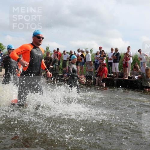 21.06.2026 - Viking Triathlon Michael Strokosch http://msf.ph/oto/9821287 21.06.2026 10:05:31 Schwimmen 86, 88, 134, 230, 262, 276, 302, 308, 330, 331, 414, 452, 459, 471, 520 meine-sportfotos.de