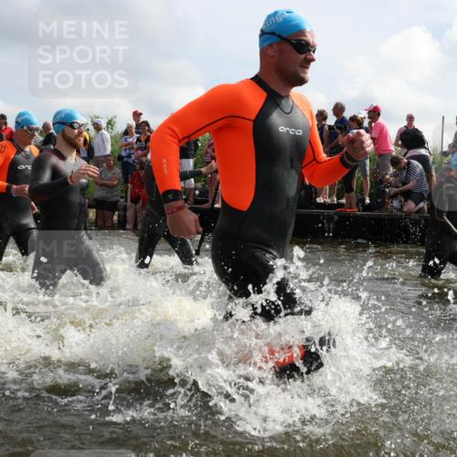21.06.2026 - Viking Triathlon Michael Strokosch http://msf.ph/oto/9821291 21.06.2026 10:05:32 Schwimmen 86, 88, 134, 230, 262, 276, 302, 308, 330, 331, 414, 452, 459, 471, 520 meine-sportfotos.de