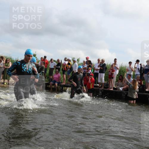 21.06.2026 - Viking Triathlon Michael Strokosch http://msf.ph/oto/9821297 21.06.2026 10:05:36 Schwimmen 88, 134, 234, 262, 276, 330, 331, 387, 399, 414, 452, 471, 482, 520, 663 meine-sportfotos.de