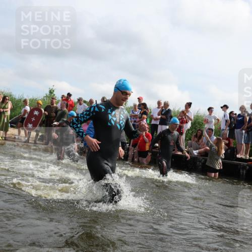 21.06.2026 - Viking Triathlon Michael Strokosch http://msf.ph/oto/9821299 21.06.2026 10:05:36 Schwimmen 88, 134, 234, 262, 276, 330, 331, 387, 399, 414, 452, 471, 482, 520, 663 meine-sportfotos.de
