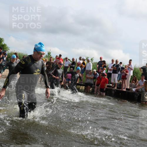 21.06.2026 - Viking Triathlon Michael Strokosch http://msf.ph/oto/9821306 21.06.2026 10:05:41 Schwimmen 45, 134, 234, 262, 276, 316, 387, 393, 399, 471, 482, 520, 528, 578, 663 meine-sportfotos.de