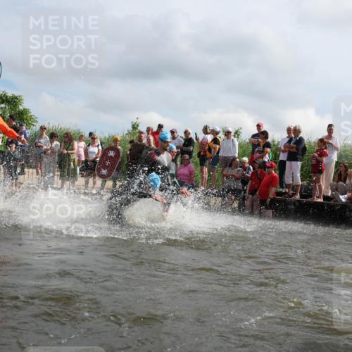 21.06.2026 - Viking Triathlon Michael Strokosch http://msf.ph/oto/9821322 21.06.2026 10:05:51 Schwimmen 45, 78, 156, 160, 183, 193, 282, 316, 393, 498, 505, 528, 563, 567, 578 meine-sportfotos.de