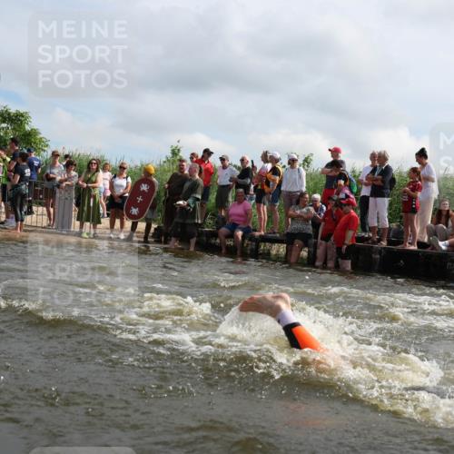 21.06.2026 - Viking Triathlon Michael Strokosch http://msf.ph/oto/9821330 21.06.2026 10:05:53 Schwimmen 45, 78, 156, 160, 183, 193, 282, 316, 393, 498, 505, 528, 563, 567, 578 meine-sportfotos.de