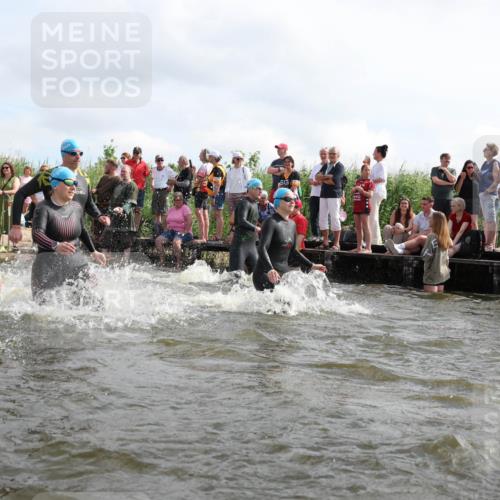 21.06.2026 - Viking Triathlon Michael Strokosch http://msf.ph/oto/9821336 21.06.2026 10:05:56 Schwimmen 78, 91, 93, 156, 160, 183, 193, 259, 261, 282, 443, 498, 505, 563, 567 meine-sportfotos.de