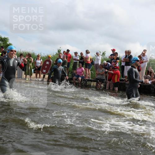 21.06.2026 - Viking Triathlon Michael Strokosch http://msf.ph/oto/9821352 21.06.2026 10:06:03 Schwimmen 91, 93, 147, 156, 173, 185, 259, 261, 273, 282, 405, 443, 498, 505, 563 meine-sportfotos.de