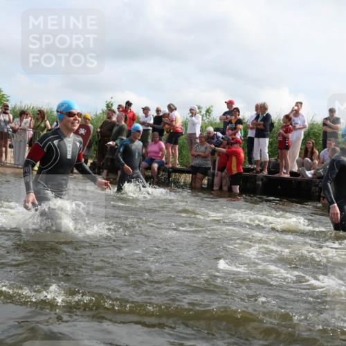 21.06.2026 - Viking Triathlon Michael Strokosch http://msf.ph/oto/9821354 21.06.2026 10:06:03 Schwimmen 91, 93, 147, 156, 173, 185, 259, 261, 273, 282, 405, 443, 498, 505, 563 meine-sportfotos.de