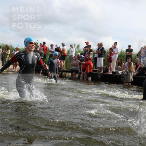 21.06.2026 - Viking Triathlon Michael Strokosch http://msf.ph/oto/9821355 21.06.2026 10:06:03 Schwimmen 91, 93, 147, 156, 173, 185, 259, 261, 273, 282, 405, 443, 498, 505, 563 meine-sportfotos.de