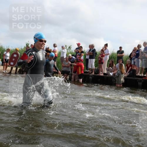 21.06.2026 - Viking Triathlon Michael Strokosch http://msf.ph/oto/9821356 21.06.2026 10:06:04 Schwimmen 91, 93, 147, 173, 185, 259, 261, 273, 405, 443 meine-sportfotos.de
