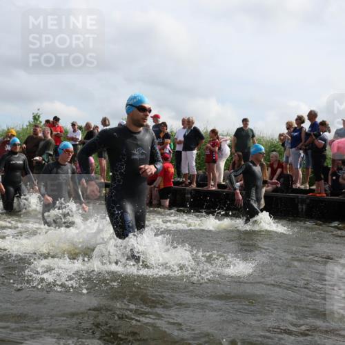 21.06.2026 - Viking Triathlon Michael Strokosch http://msf.ph/oto/9821373 21.06.2026 10:06:13 Schwimmen 41, 147, 153, 162, 173, 185, 190, 248, 273, 312, 368, 378, 405, 479, 541, 550 meine-sportfotos.de