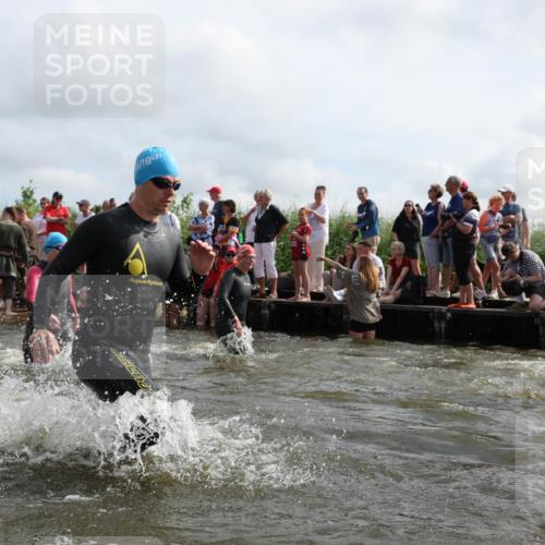 21.06.2026 - Viking Triathlon Michael Strokosch http://msf.ph/oto/9821388 21.06.2026 10:06:23 Schwimmen 41, 72, 85, 184, 190, 212, 248, 274, 312, 378, 415, 489, 522, 533, 539, 550, 577, 603 meine-sportfotos.de