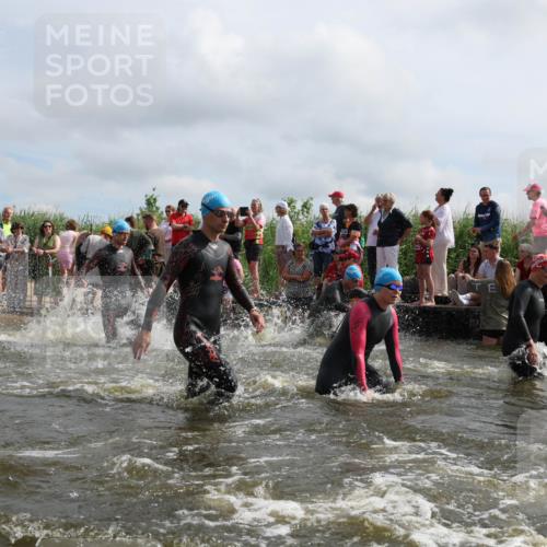 21.06.2026 - Viking Triathlon Michael Strokosch http://msf.ph/oto/9821392 21.06.2026 10:06:24 Schwimmen 56, 72, 85, 184, 188, 190, 212, 274, 312, 378, 415, 489, 522, 533, 539, 550, 577, 603 meine-sportfotos.de