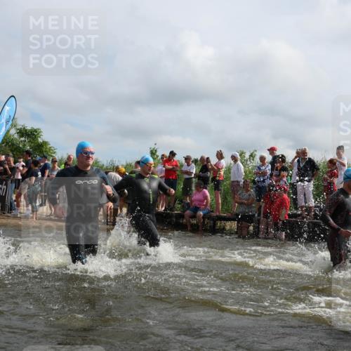 21.06.2026 - Viking Triathlon Michael Strokosch http://msf.ph/oto/9821395 21.06.2026 10:06:26 Schwimmen 56, 72, 85, 184, 188, 212, 274, 312, 415, 489, 522, 533, 539, 577, 603 meine-sportfotos.de