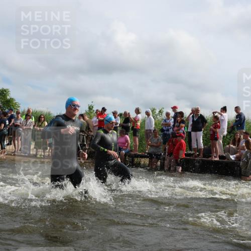 21.06.2026 - Viking Triathlon Michael Strokosch http://msf.ph/oto/9821396 21.06.2026 10:06:26 Schwimmen 56, 72, 85, 184, 188, 212, 274, 312, 415, 489, 522, 533, 539, 577, 603 meine-sportfotos.de